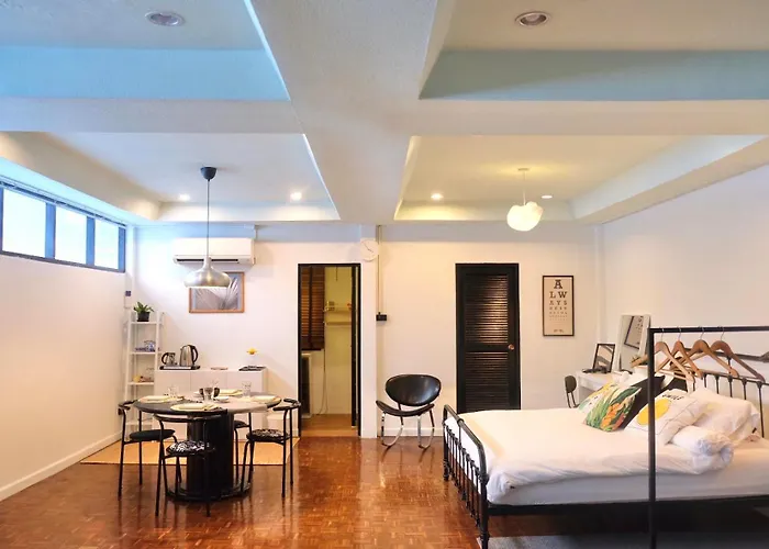 Spacious Design Loft With Rooftop Hébergement de vacances