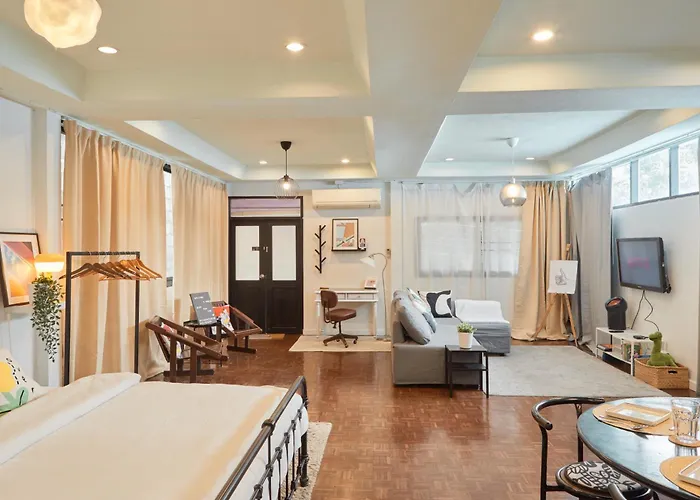Hébergement de vacances Spacious Design Loft With Rooftop