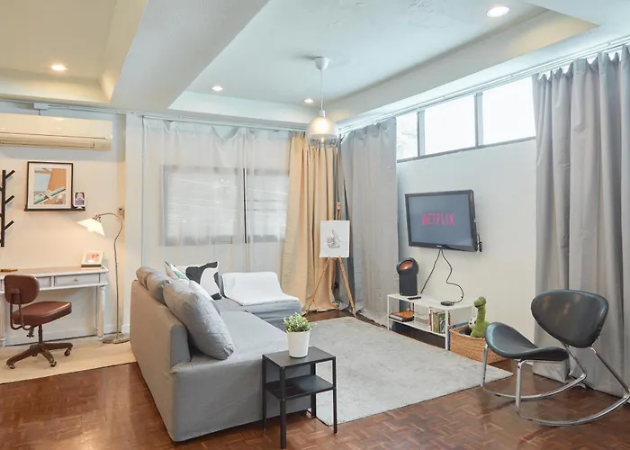 Spacious Design Loft With Rooftop