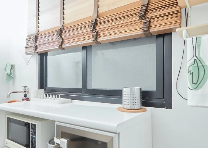 Hébergement de vacances Spacious Design Loft With Rooftop *